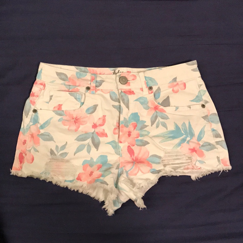 floral shorts